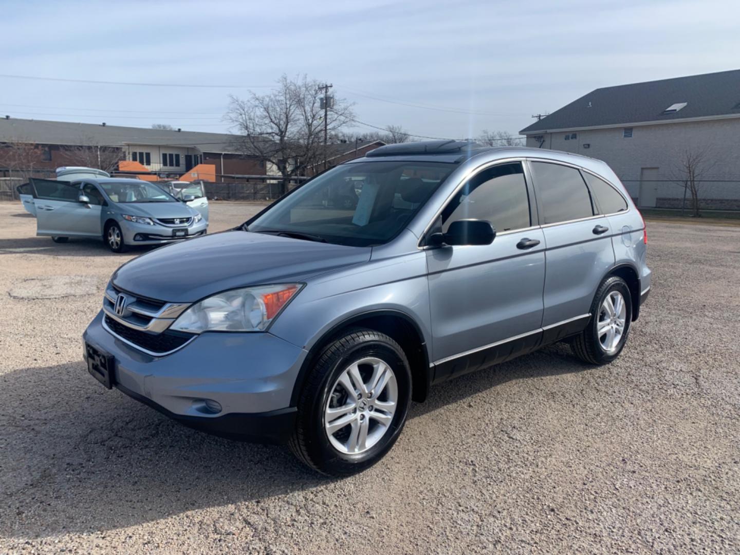 2010 Blue /gray Honda CR-V EX 2WD AT (3CZRE3H58AG) with an 2.4L L4 DOHC 16V engine, Automatic transmission, located at 1830 North Belt Line Road, Irving, TX, 75061, (469) 524-0199, 32.834373, -96.993584 - Photo#2